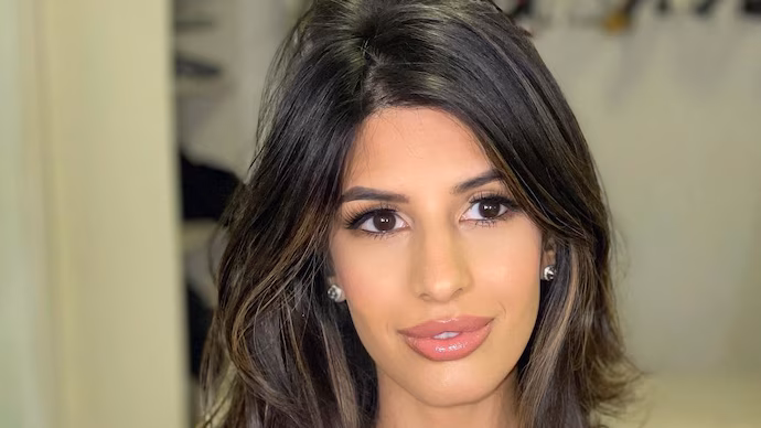 Jasmin Walia Sparks Dating Rumors with Hardik Pandya After IPL Appearance